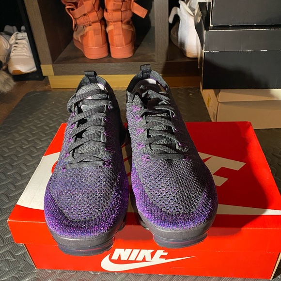 Air Vapormaxs Flyknit 2 “Night Purple” - Picture 2 of 4